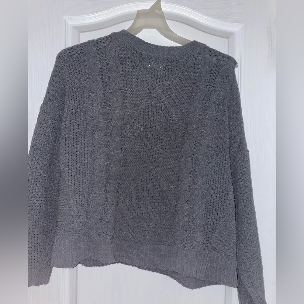 Women’s Grey crochet sweater Brand: Time and Tru Color:Grey Size: Large